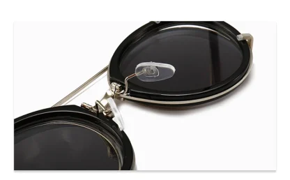 Elegant Retro Clip-on Sunglasses - Image 3